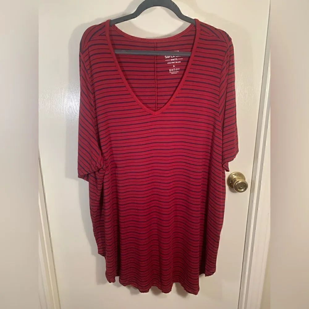 Torrid EUC red/navy blue striped v neck super soft knits short sleeve top SZ 6X